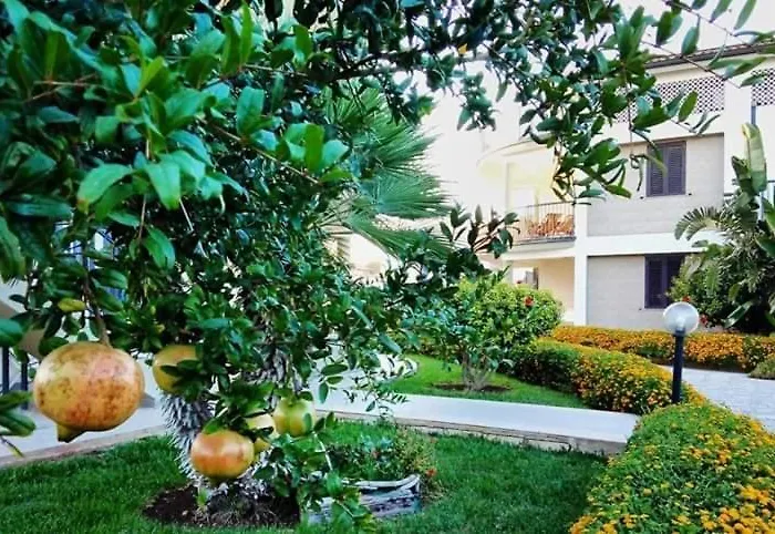 شقة فندقية Il Melograno 4*